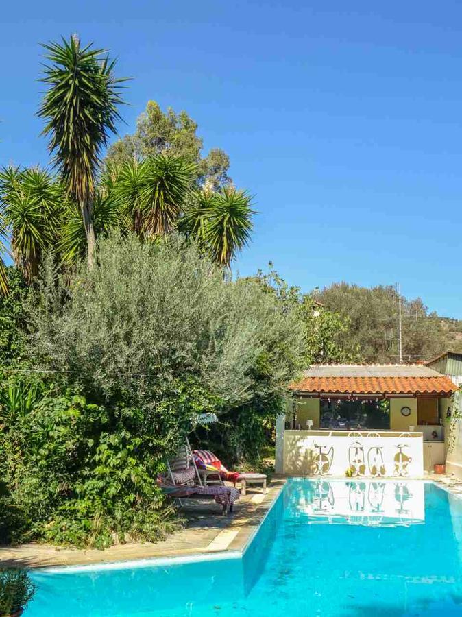 St. Thomas Bed And Breakfast Paianía Exteriör bild